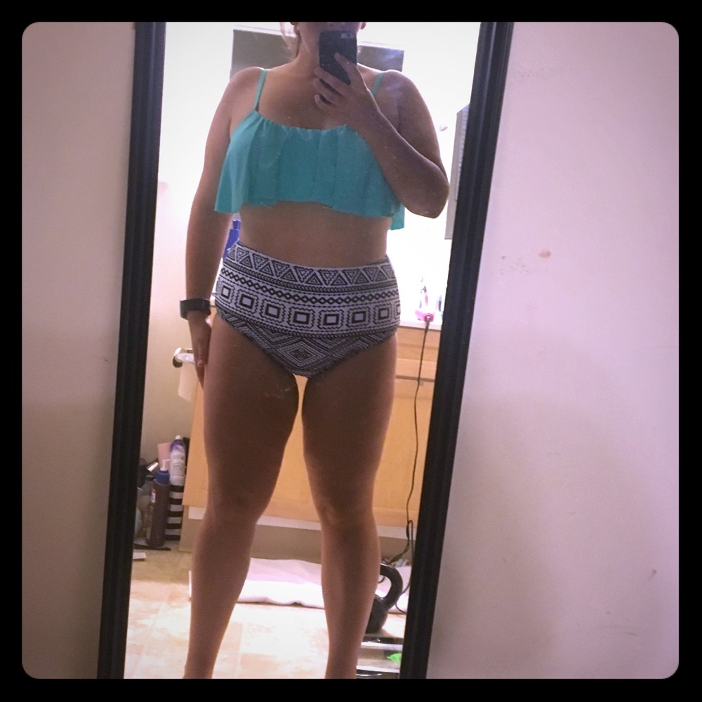 Aqua bikini top flounce style
